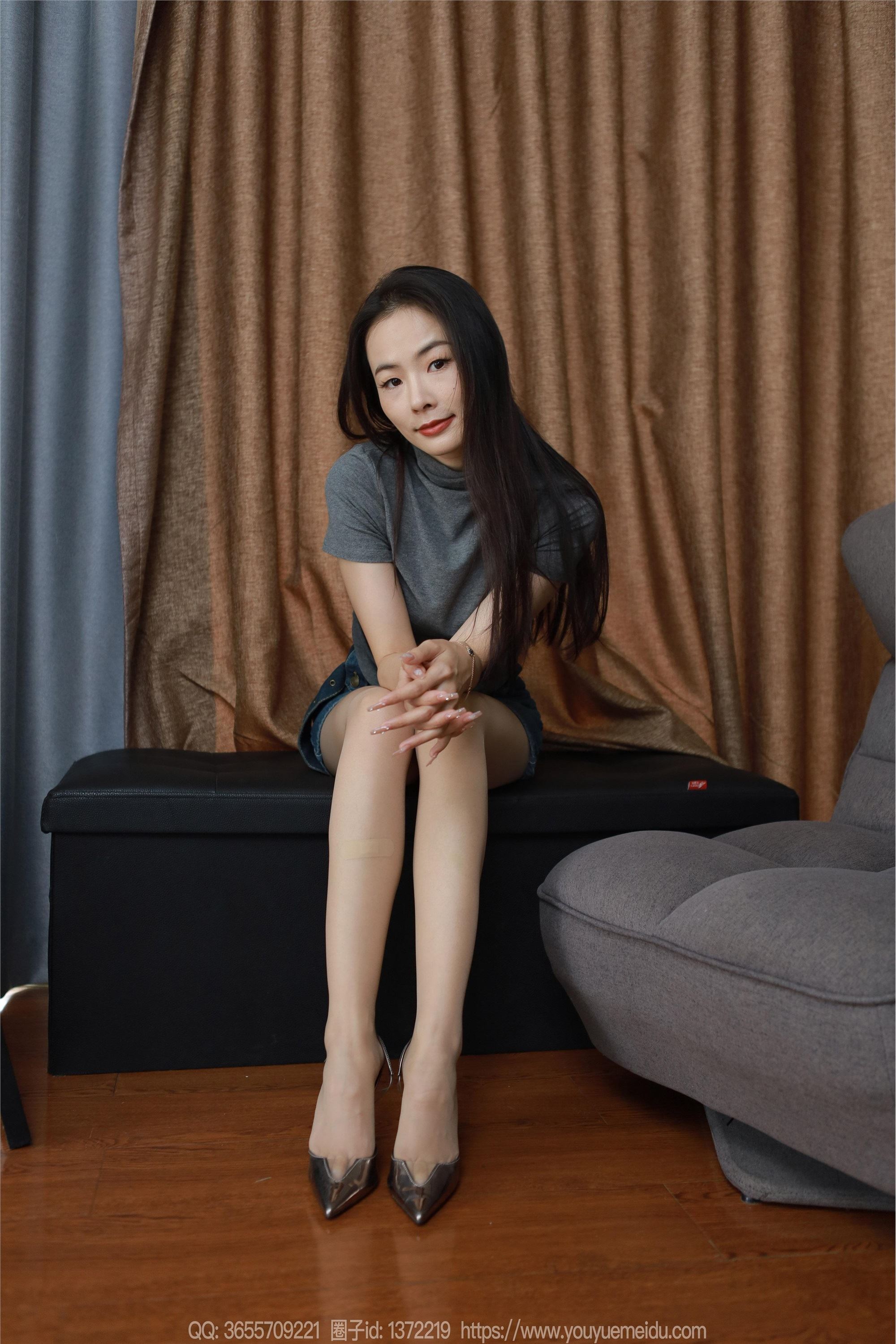 IESS异思趣向  2024.04.25 丝享家 1725 小金《笔直长腿》